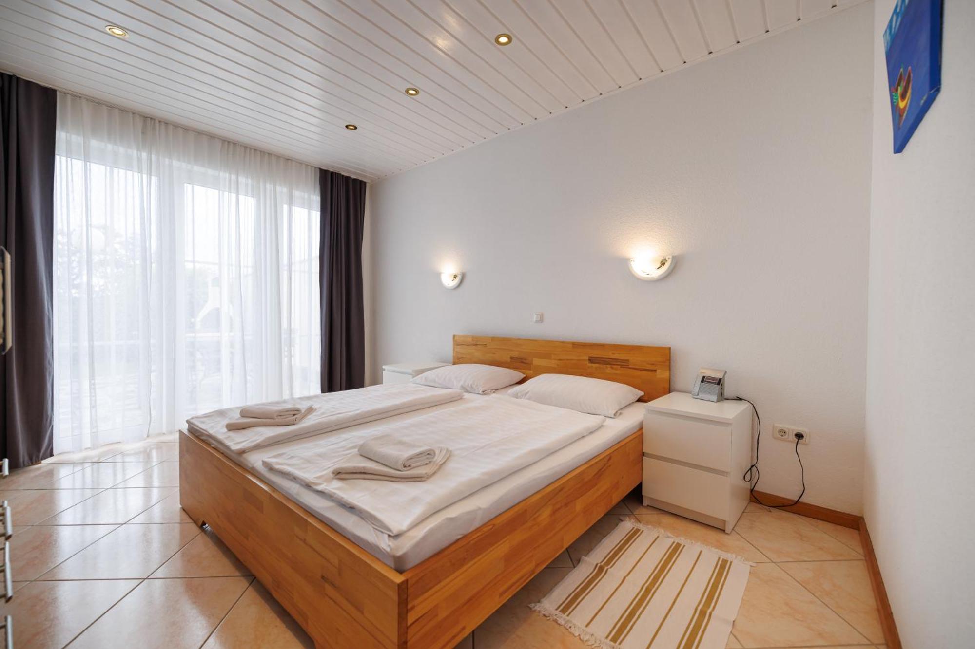 Guesthouse Halilagic 克尔克 外观 照片
