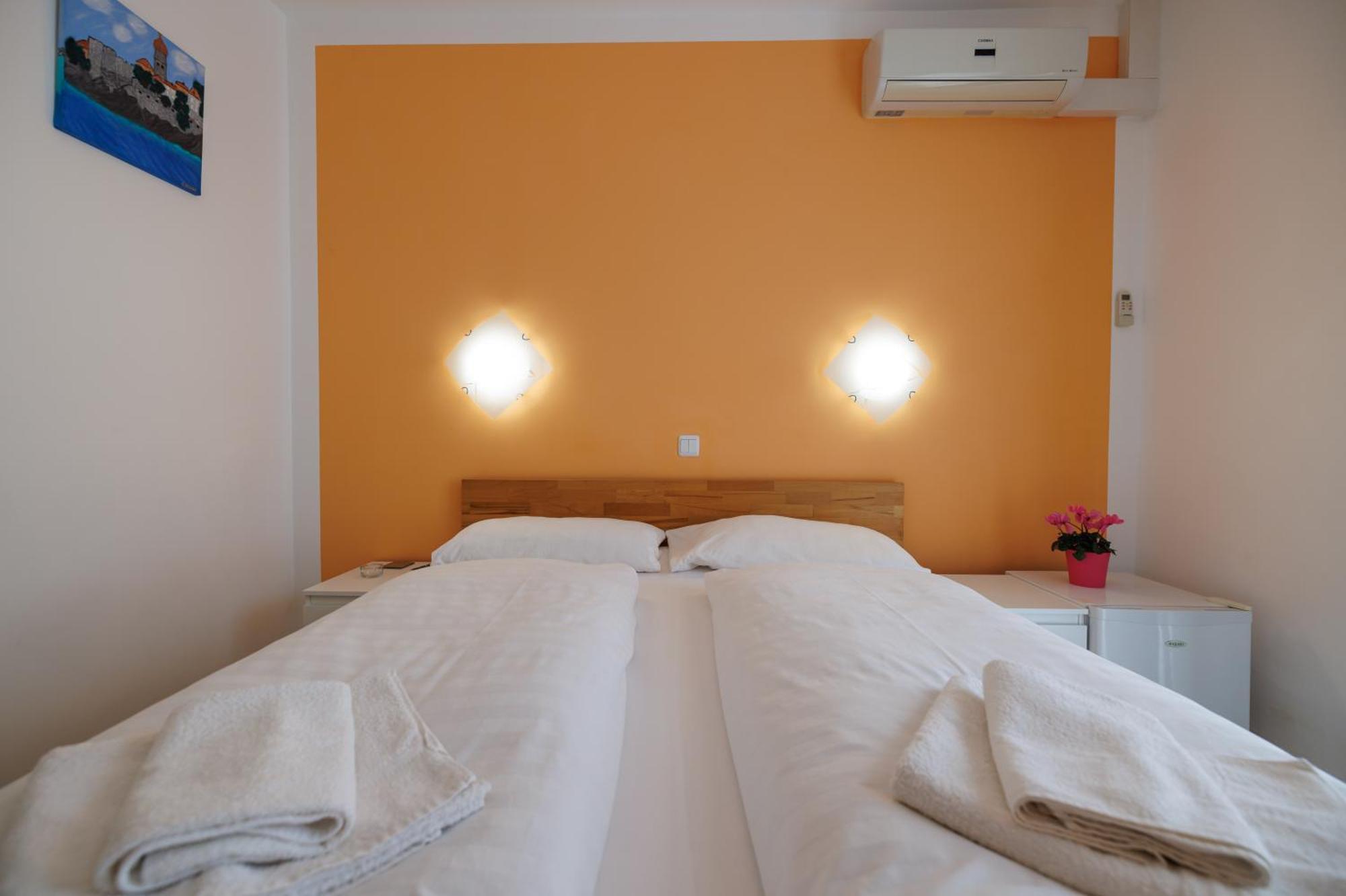 Guesthouse Halilagic 克尔克 外观 照片